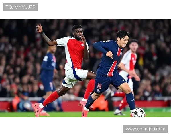 巴黎圣日耳曼演练433新阵：恩里克强调高位防守与快速出球体系